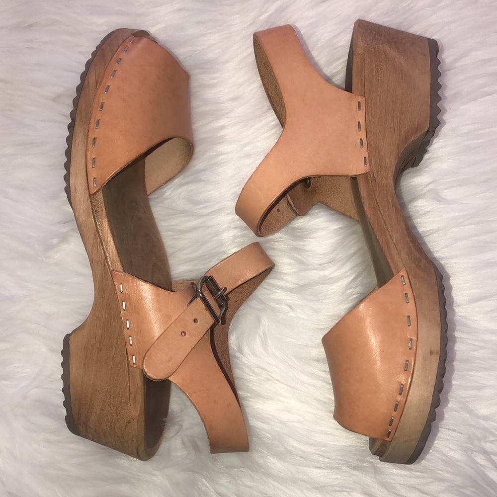 MIA clogs. Size 38. Color=Natural. - Picture 4 of 14